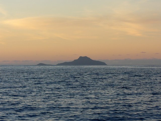 04- Maupiti apercue au crepuscule 